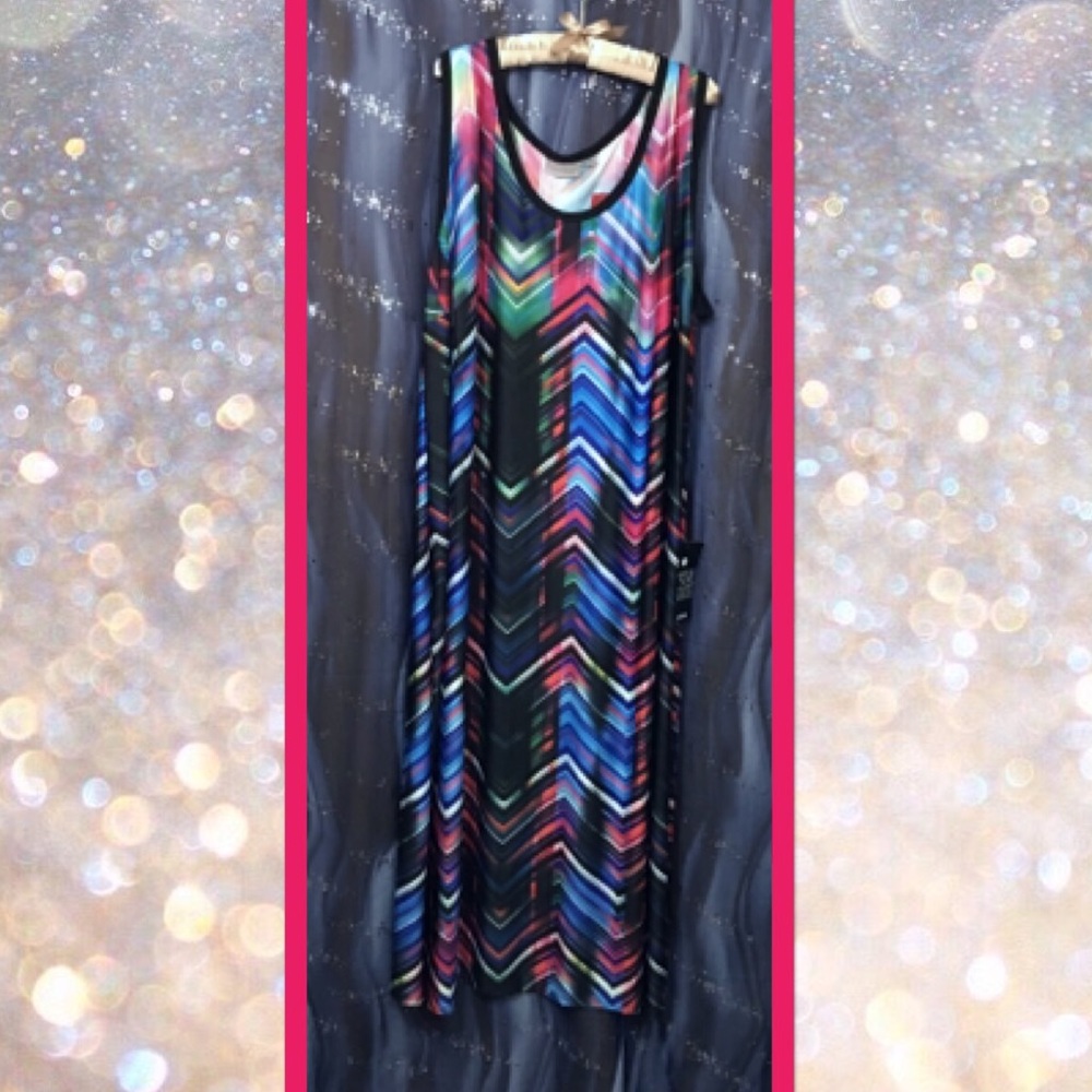 NWT Avenue Geometric Maxi
